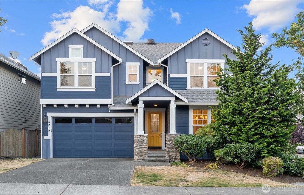 Photo of 5212 NE 7th Place, Renton, WA 98059 (MLS # 2431960)