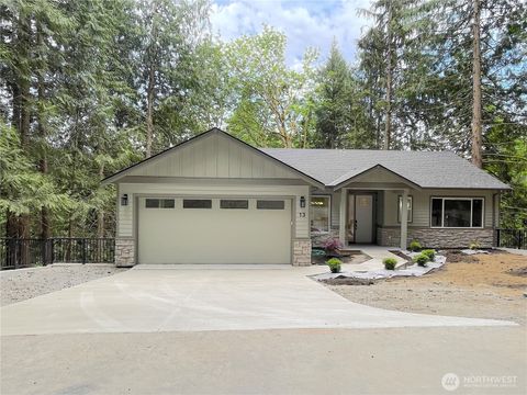Photo of 13 Deer Run LN, Bellingham, WA 98229 (MLS # 2523070)