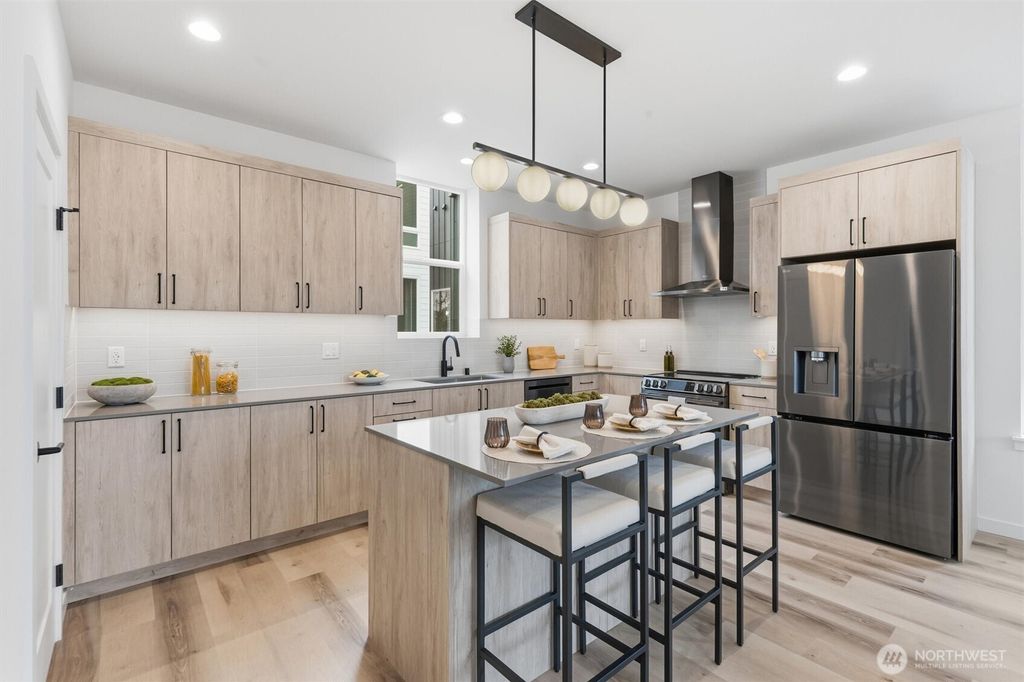 Photo of 805 NW 63rd St Street #B, Seattle, WA 98107 (MLS # 2499510)