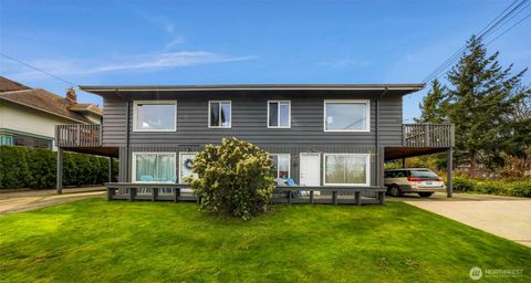 Photo of 800 E Maple Street, Bellingham, WA 98225 (MLS # 2494729)