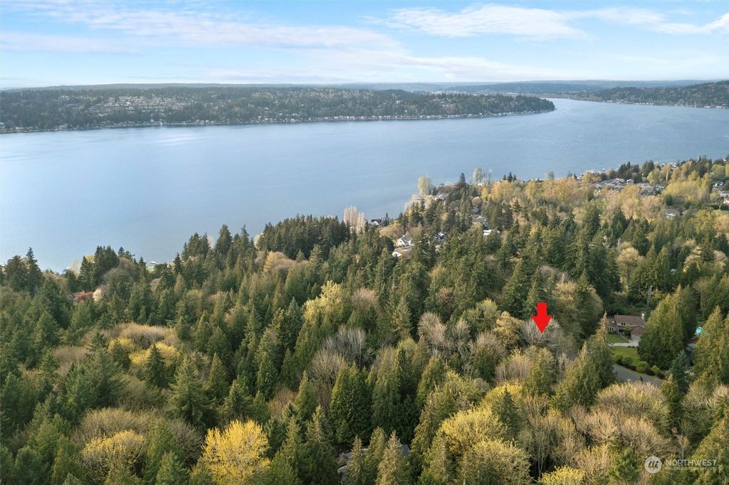 Photo of 19700 SE 17th Street, Sammamish, WA 98075 (MLS # 2191700)
