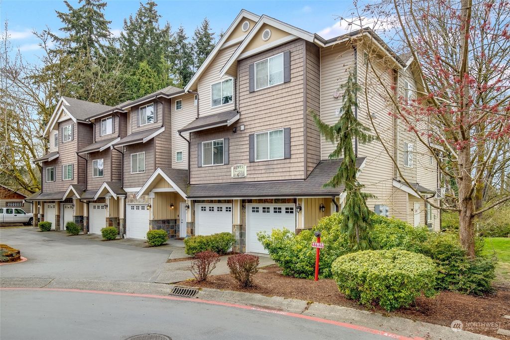 Photo of 17815 80th Avenue NE #C6, Kenmore, WA 98023 (MLS # 2048762)
