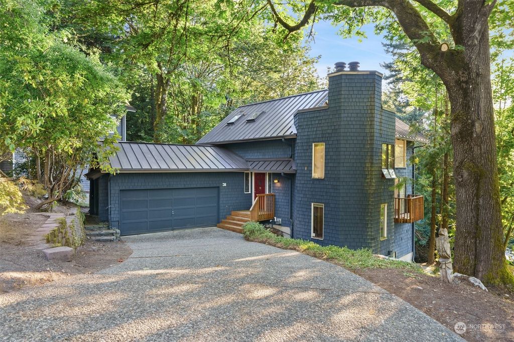 Photo of 31 Mt Pilchuck Avenue NW, Issaquah, WA 98027 (MLS # 2151772)