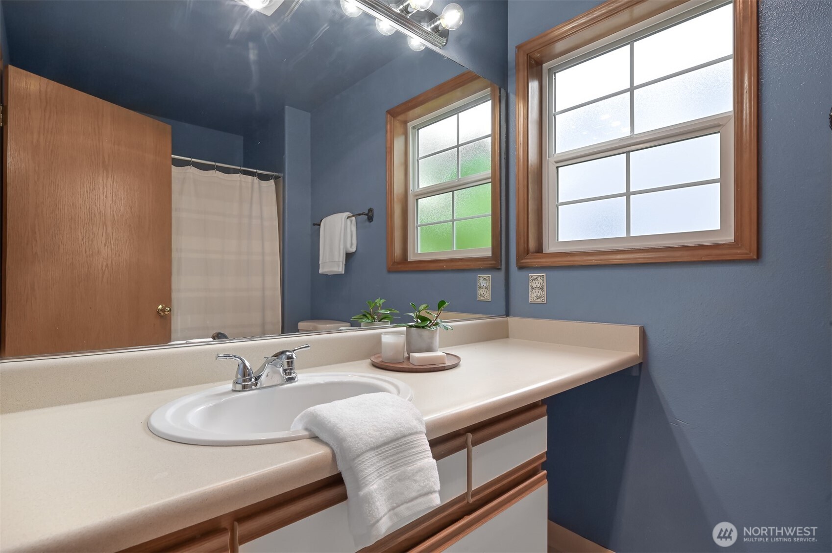 Bellingham, Washington 98226, United States, 3 Bedrooms Bedrooms, ,2 BathroomsBathrooms,Residential,Active,106605