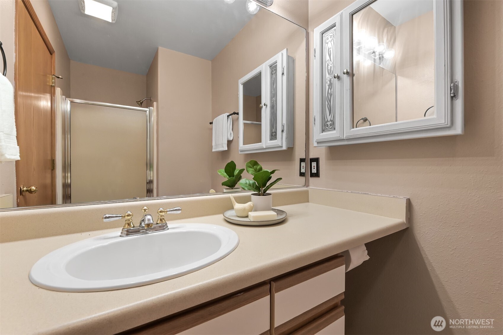 Bellingham, Washington 98226, United States, 3 Bedrooms Bedrooms, ,2 BathroomsBathrooms,Residential,Active,106605