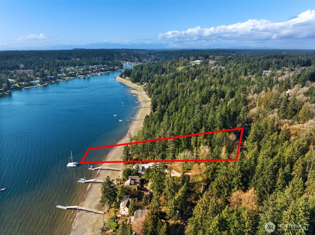 Photo of 2622 East Bay Drive, Gig Harbor, WA 98335 (MLS # 2492514)