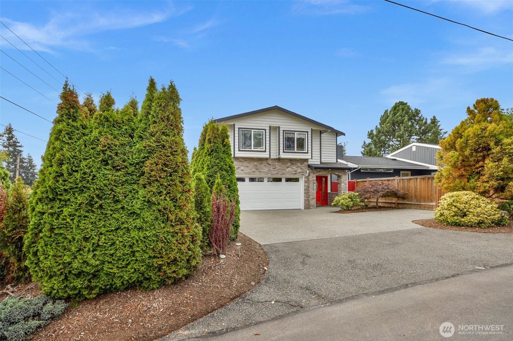 Photo of 21232 92nd Place W, Edmonds, WA 98020 (MLS # 2435613)