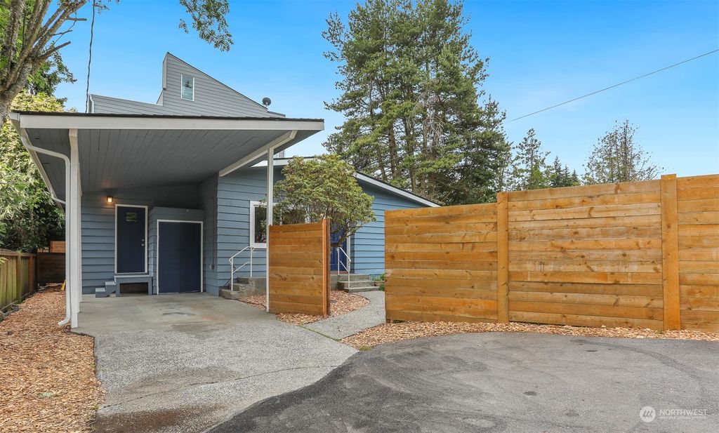 Photo of 903 N 167th Street, Shoreline, WA 98133 (MLS # 2249354)