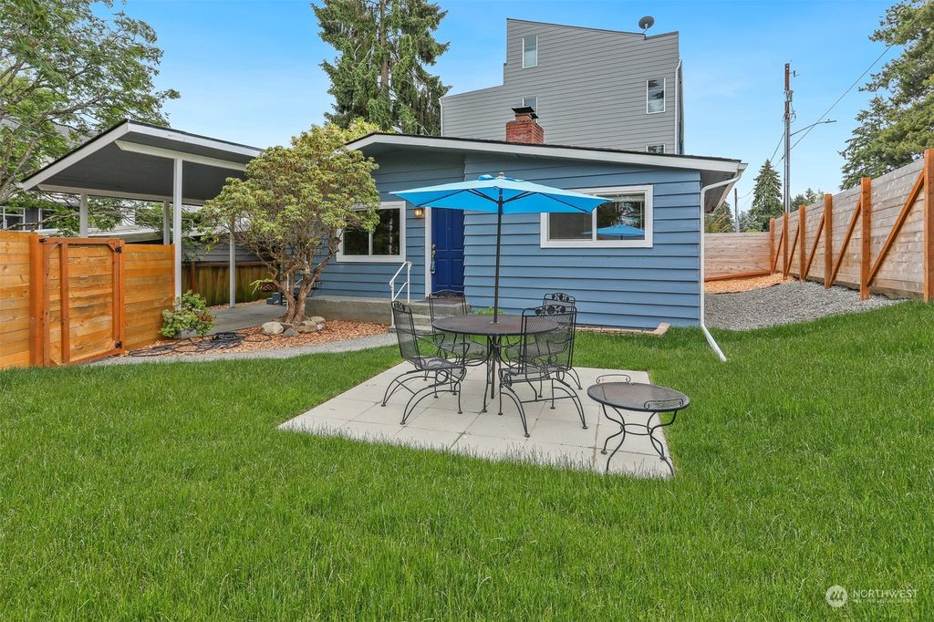Photo of 903 N 167th Street, Shoreline, WA 98133 (MLS # 2249354)