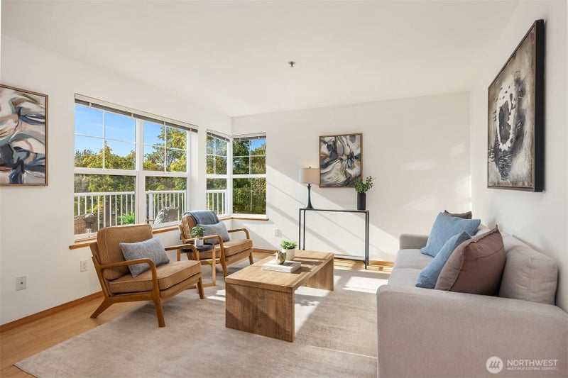 432 NE Ravenna Boulevard 401