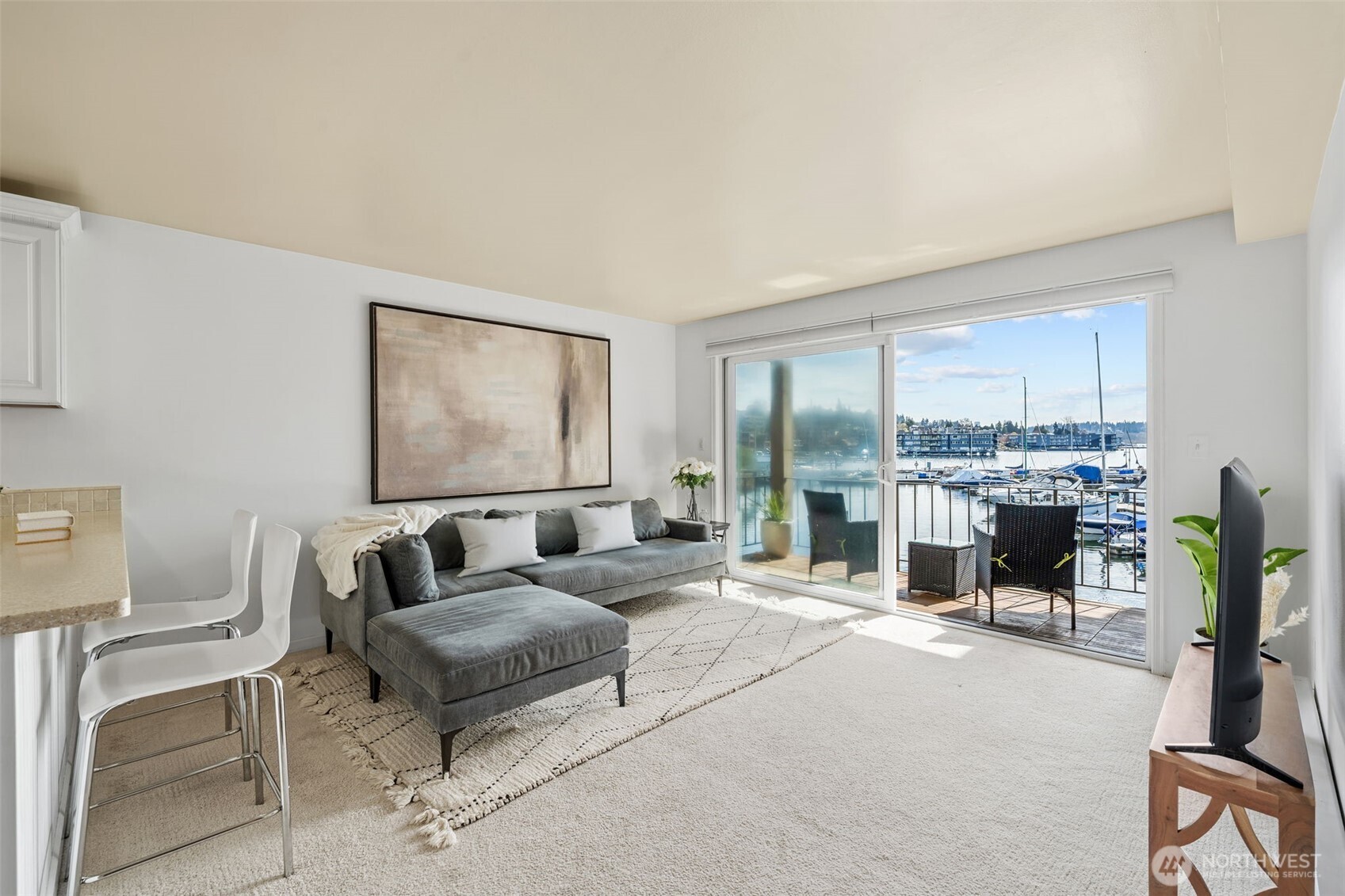 65 Kirkland Avenue 202