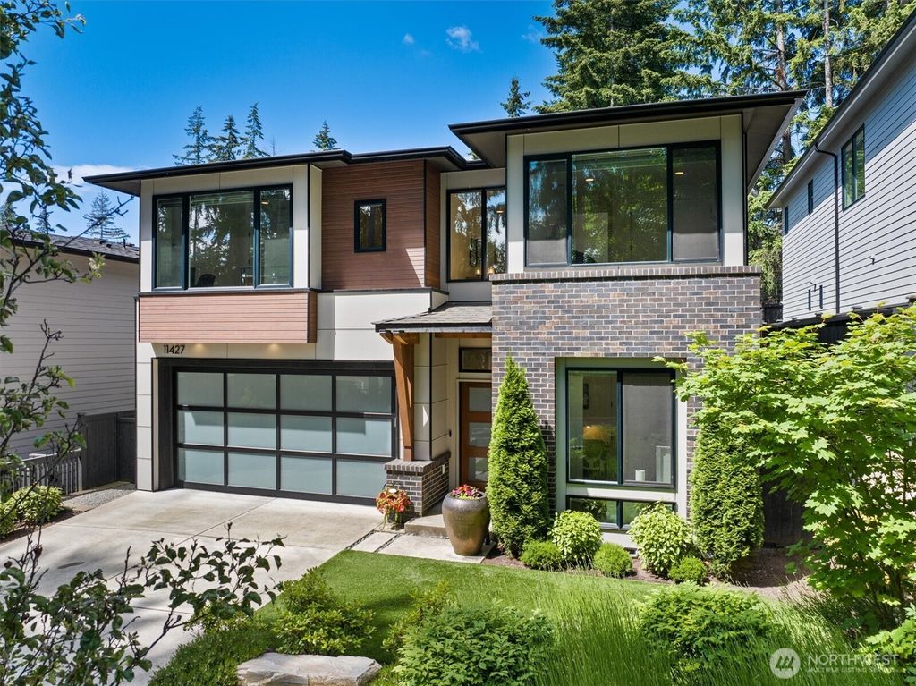 Photo of 11427 115th Avenue NE, Kirkland, WA 98033 (MLS # 2531327)