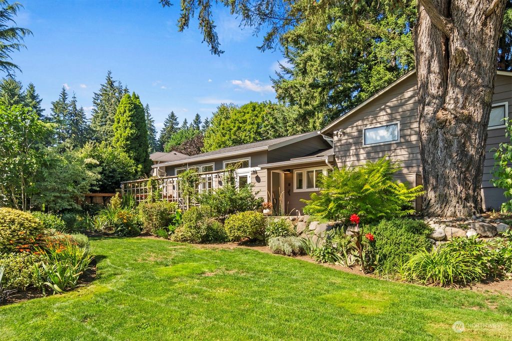 Photo of 13032 NE 184th Place, Bothell, WA 98011 (MLS # 2287402)