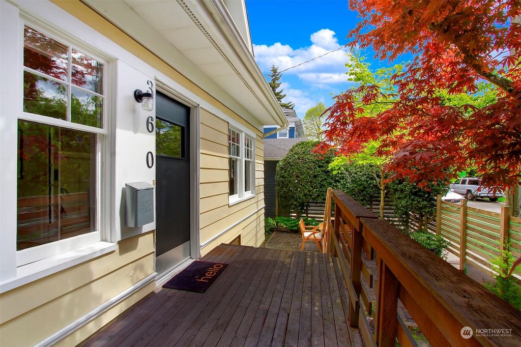 Photo of 360 Howe Street, Seattle, WA 98109 (MLS # 2236238)