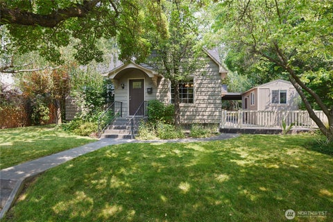Photo of 123 E Maple Street, Walla Walla, WA 99362 (MLS # 2471783)