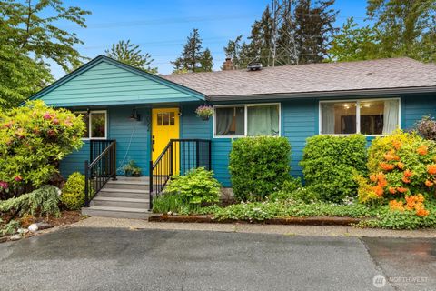 Photo of 1022 NE 188th Street, Shoreline, WA 98155 (MLS # 2522428)