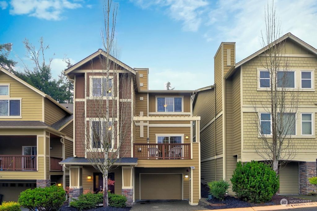 Photo of 7924 150th Court NE, Redmond, WA 98052 (MLS # 2193950)