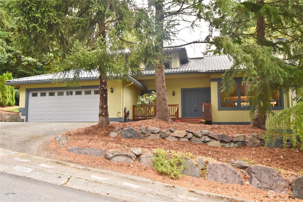 Photo of 4512 145th Place SE, Bellevue, WA 98006 (MLS # 2036991)