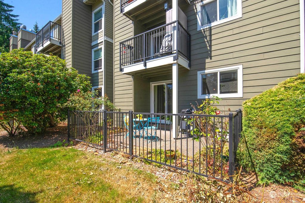 Photo of 820 Cady Road #E102, Everett, WA 98223 (MLS # 2269085)