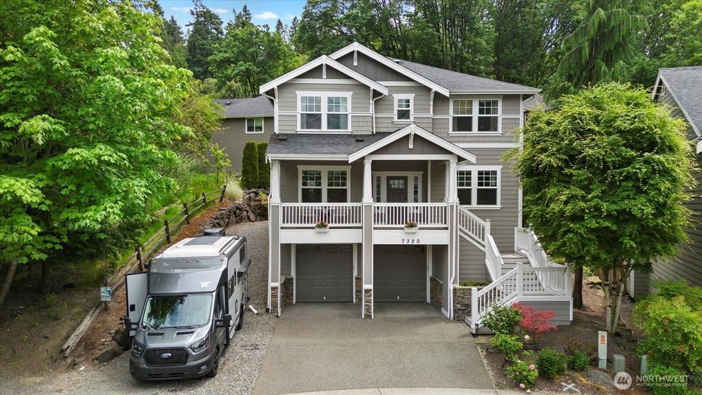 Photo of 7320 111th Place SE, Newcastle, WA 98056 (MLS # 2388702)