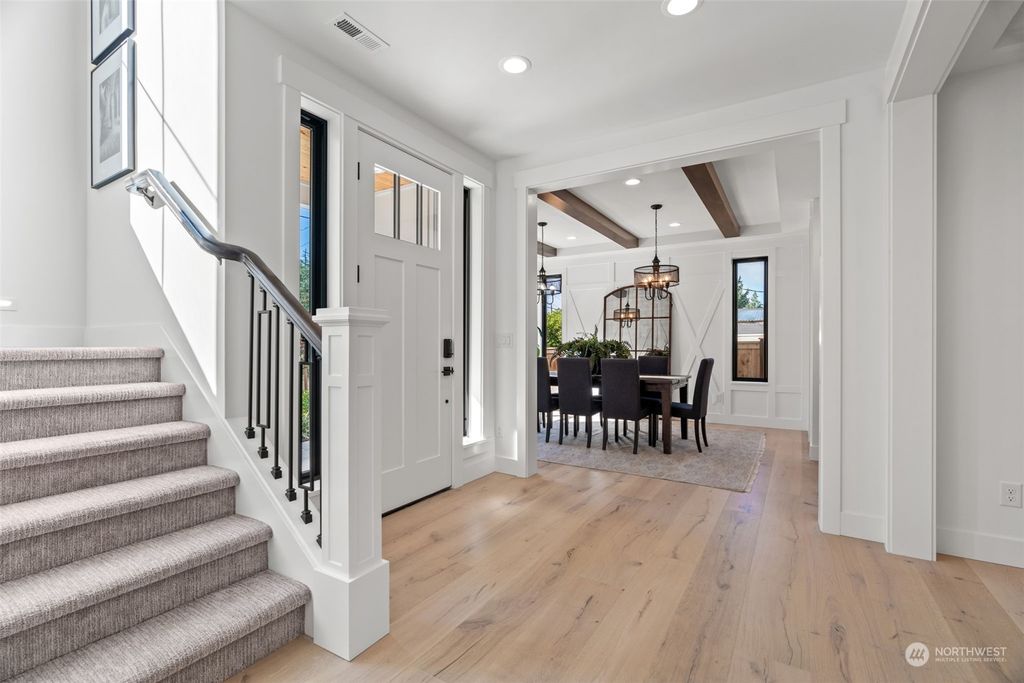 Photo of 15014 SE 20th Street, Bellevue, WA 98007 (MLS # 2166957)