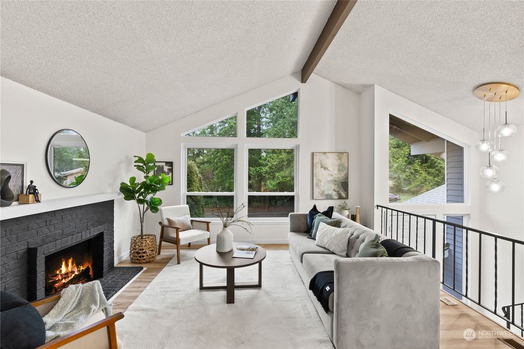 Photo of 18505 132nd Place SE, Renton, WA 98058 (MLS # 2321108)