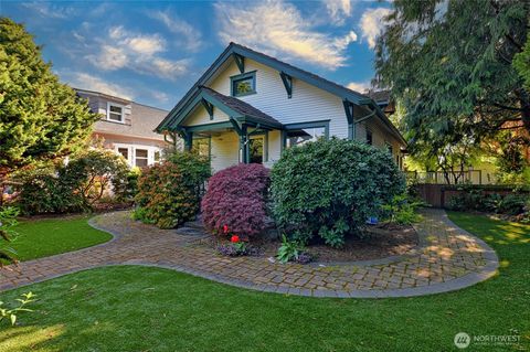 1611 Oakes Avenue, Everett, WA 98201 - MLS#: 2369183