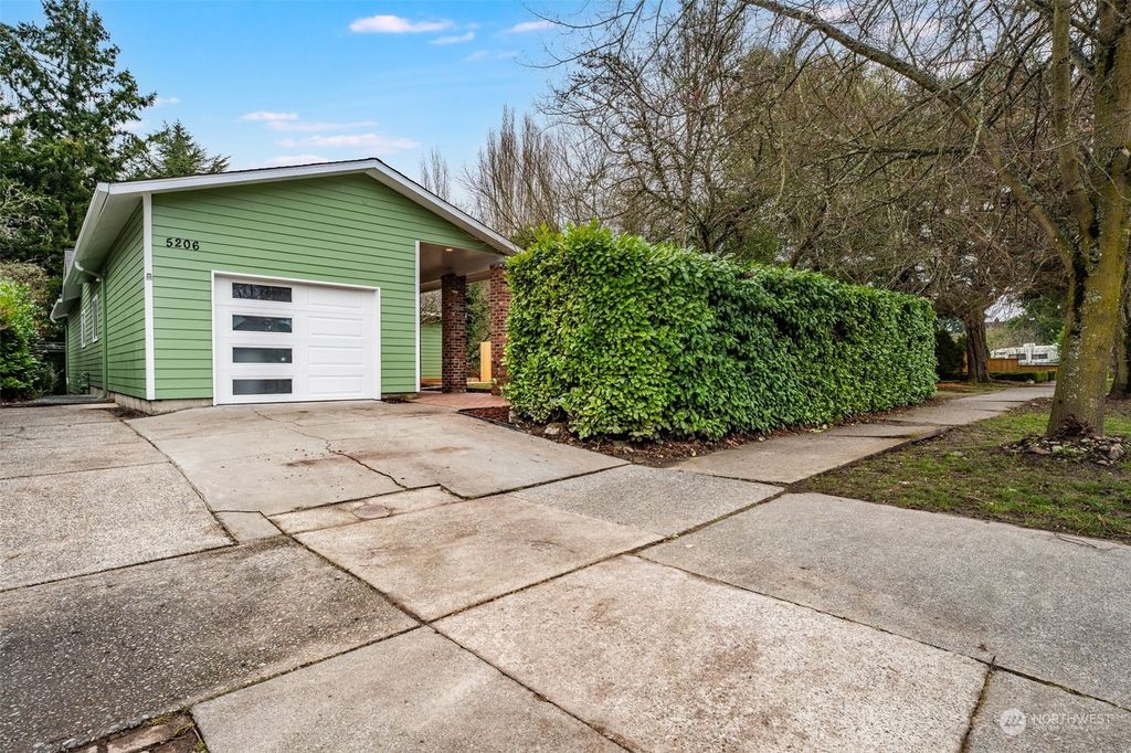 Photo of 5206 35th Avenue SW, Seattle, WA 98126 (MLS # 2323236)
