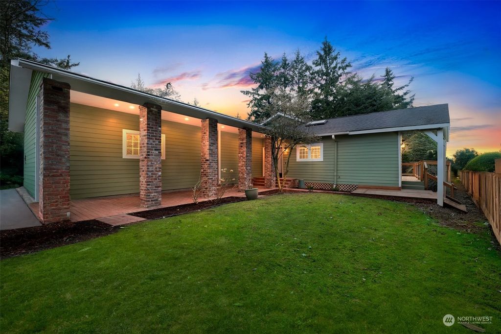 Photo of 5206 35th Avenue SW, Seattle, WA 98126 (MLS # 2323236)