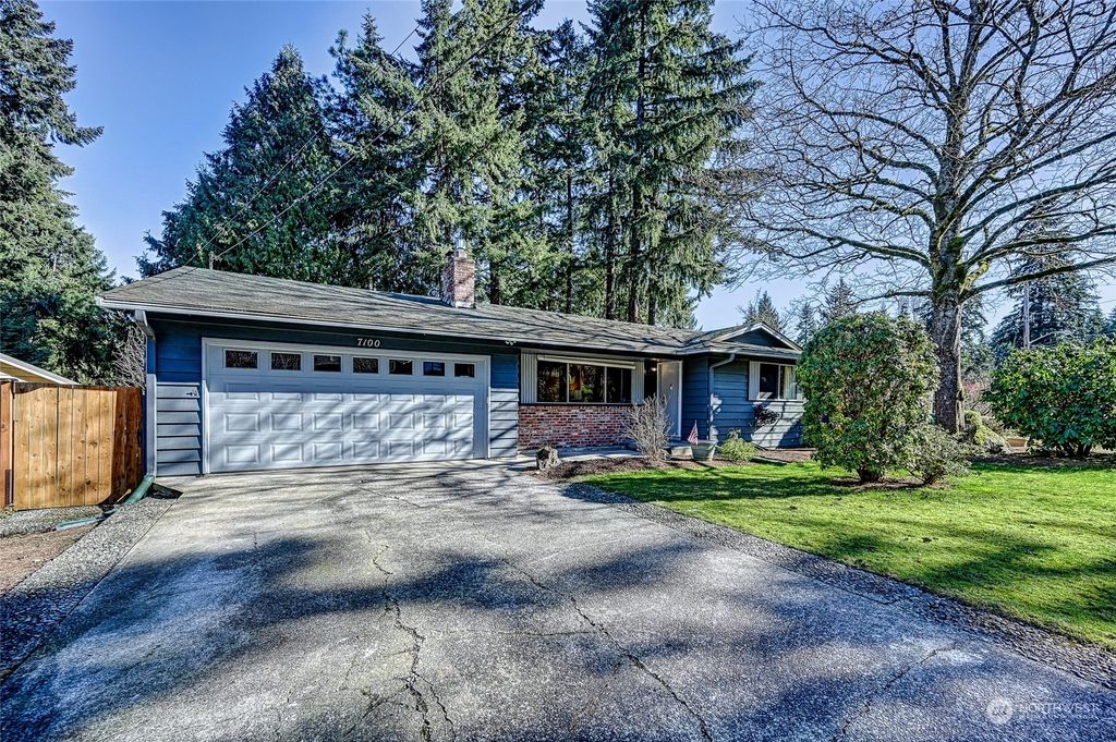 Photo of 7100 137th Avenue NE, Redmond, WA 98052 (MLS # 2041381)