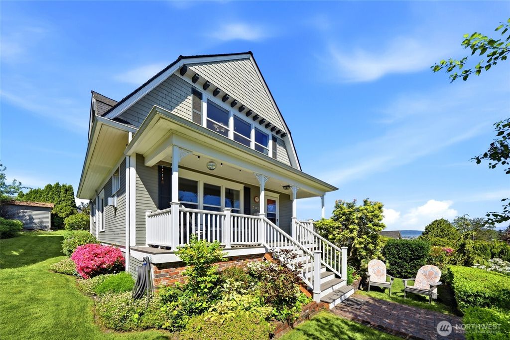 Photo of 3420 Federal Avenue, Everett, WA 98201 (MLS # 2520329)