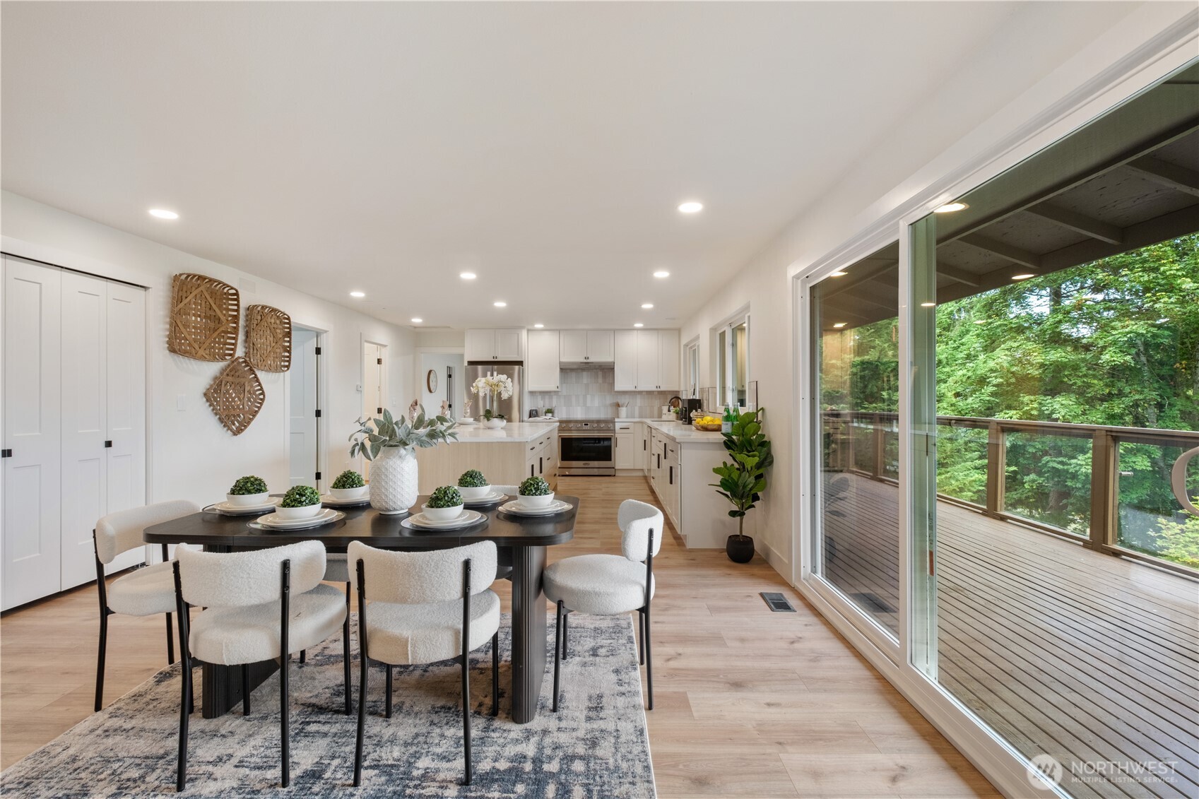 1122 118th Street NE