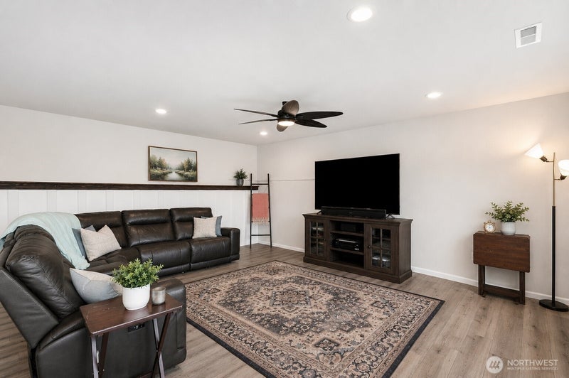 13811 197th Street E