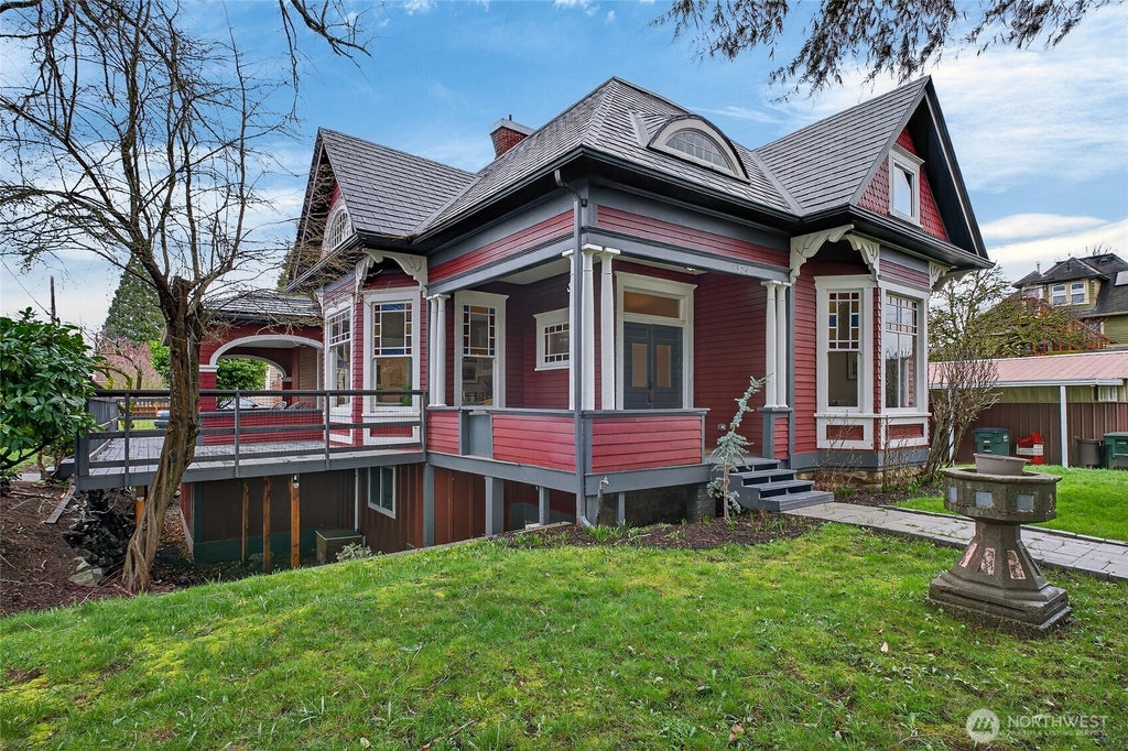 Photo of 1800 J Street, Bellingham, WA 98225 (MLS # 2572821)