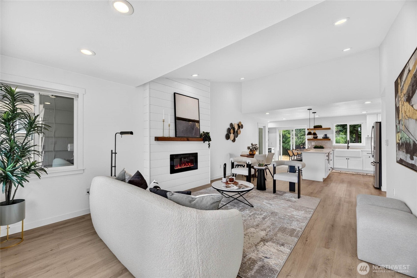 3140 Elwood Drive W