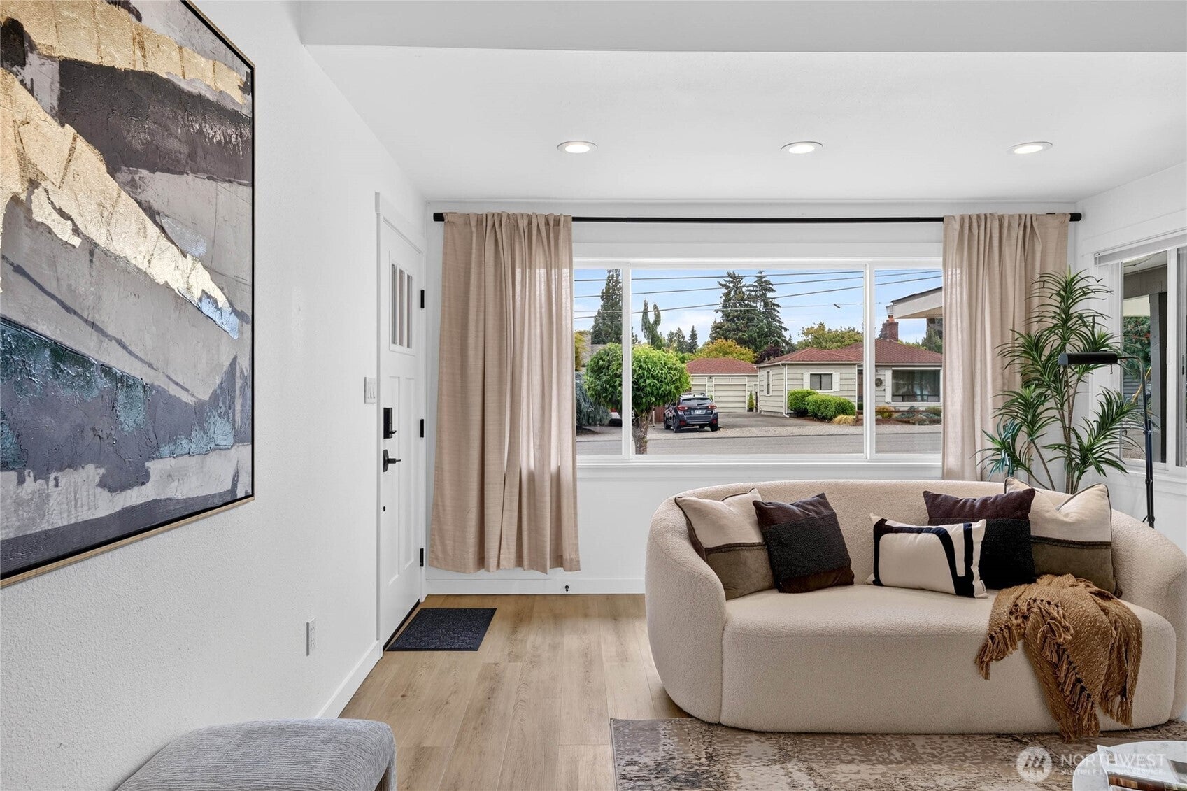 3140 Elwood Drive W