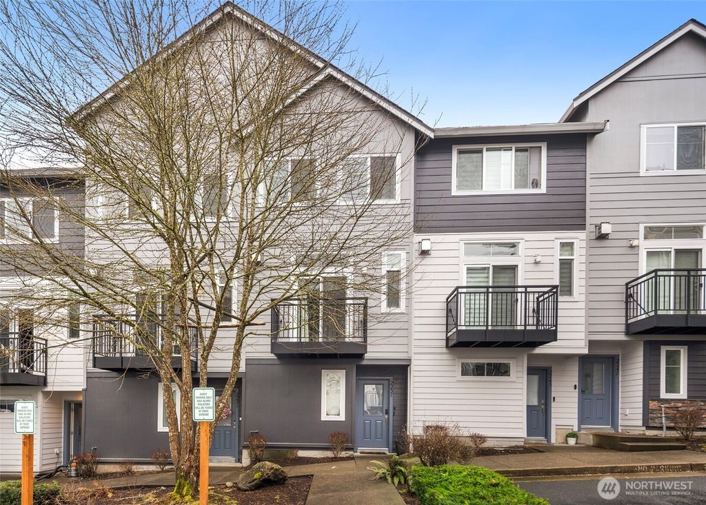 Photo of 2231 NW Moraine Place, Issaquah, WA 98027 (MLS # 2325987)