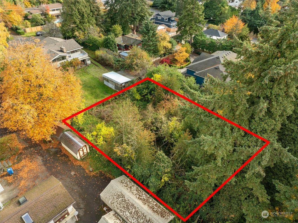 Photo of 125 XX 39th Avenue NE, Seattle, WA 98125 (MLS # 2308970)