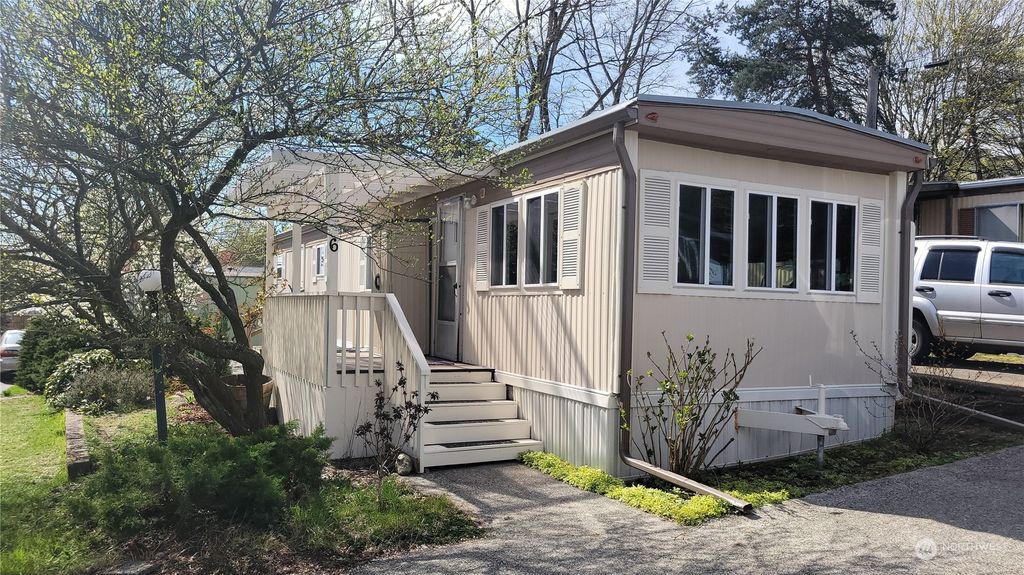 Photo of 24222 54th Avenue W #6, Mountlake Terrace, WA 98043 (MLS # 2217534)