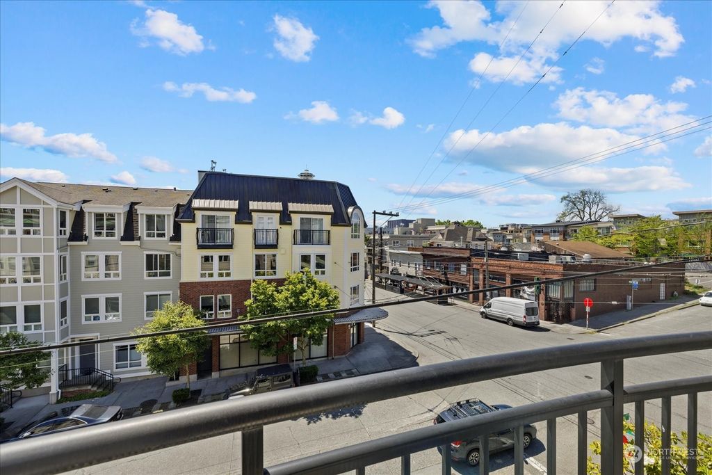 Photo of 500 Aloha Street #302, Seattle, WA 98109 (MLS # 2214652)