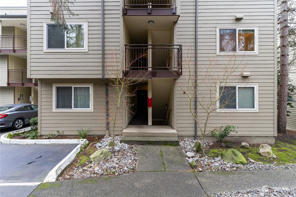 Photo of 5832 NE 75th Street #E201, Seattle, WA 98115 (MLS # 2322584)