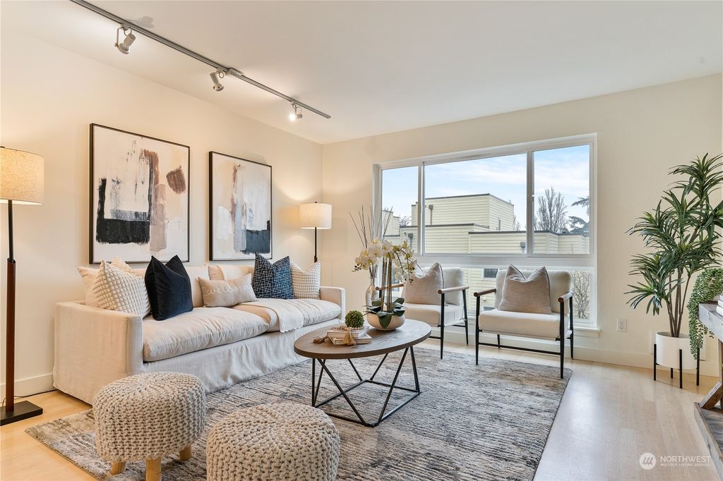 Photo of 5832 NE 75th Street #E201, Seattle, WA 98115 (MLS # 2322584)