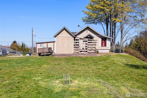 Photo of 817 W 13th Street, Port Angeles, WA 98363 (MLS # 2506567)