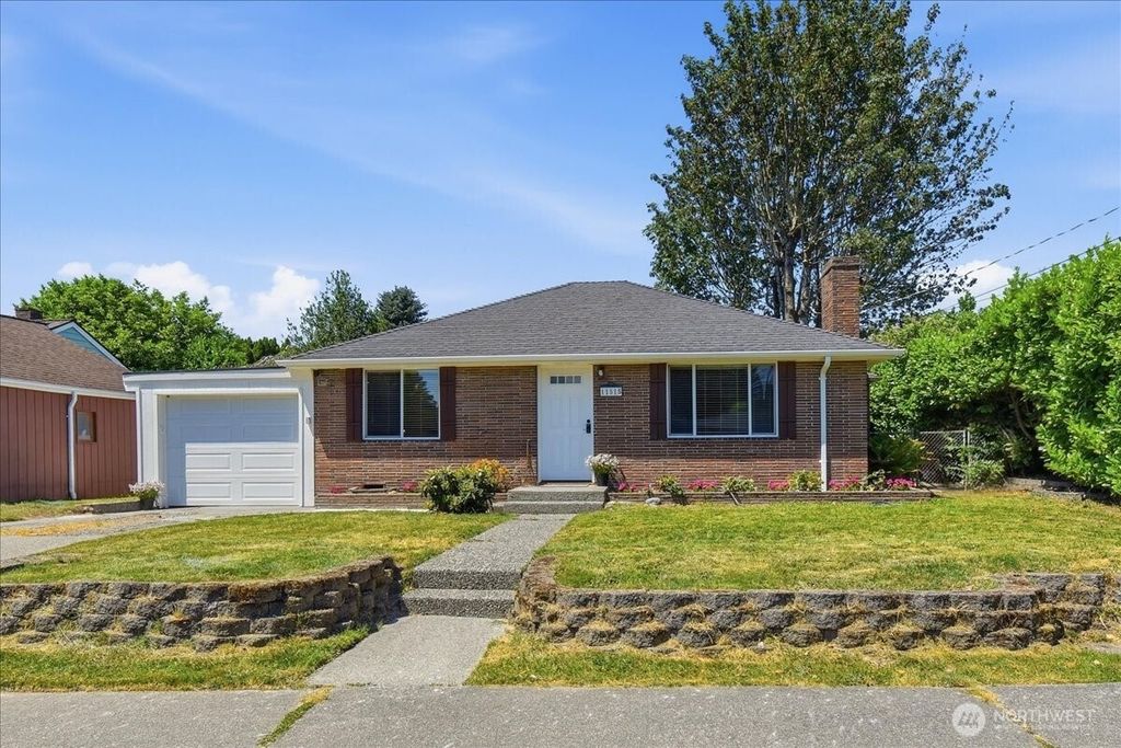 Photo of 11515 26th Avenue SW, Seattle, WA 98146 (MLS # 2546973)