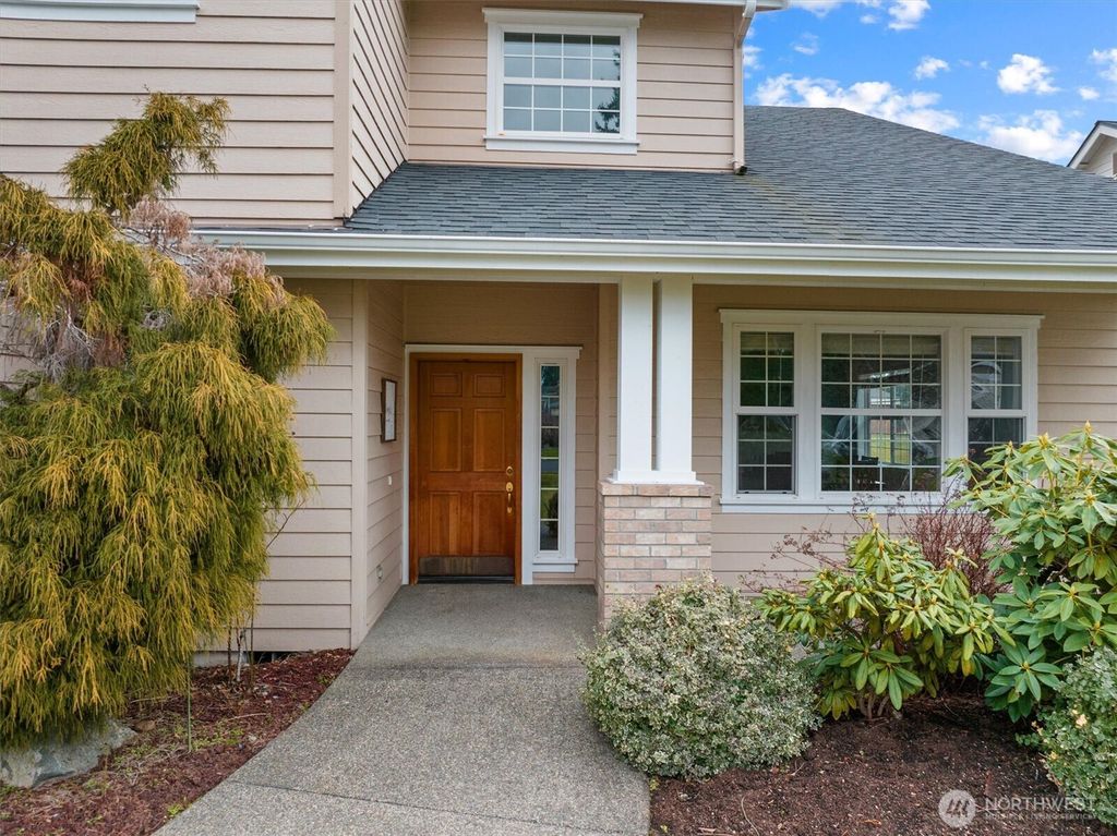 Photo of 16909 95th Avenue E, Puyallup, WA 98375 (MLS # 2486172)