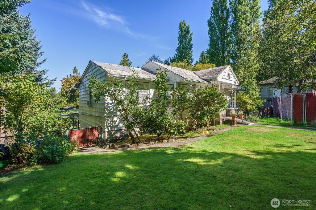 Photo of 2704 NE 92nd Street, Seattle, WA 98115 (MLS # 2381099)