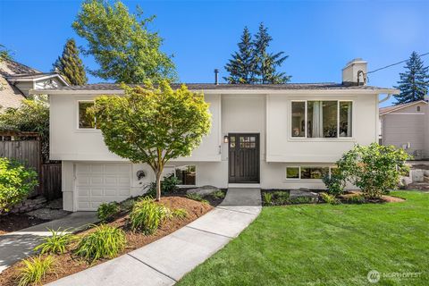 Photo of 413 9th Avenue, Kirkland, WA 98033 (MLS # 2530452)