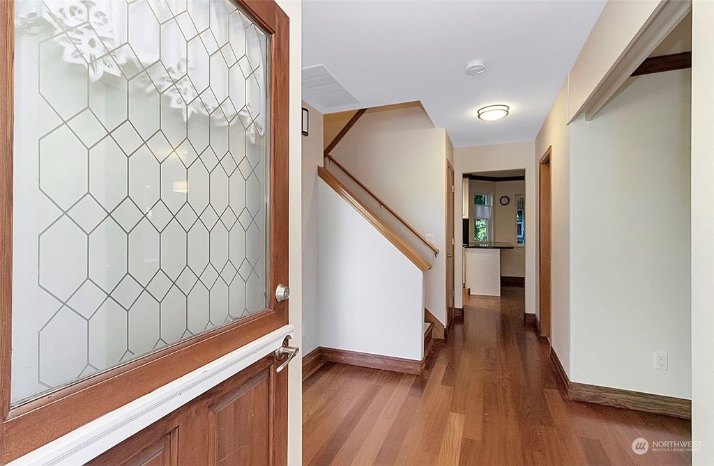 Photo of 820 10th Street, Snohomish, WA 98290 (MLS # 2136934)