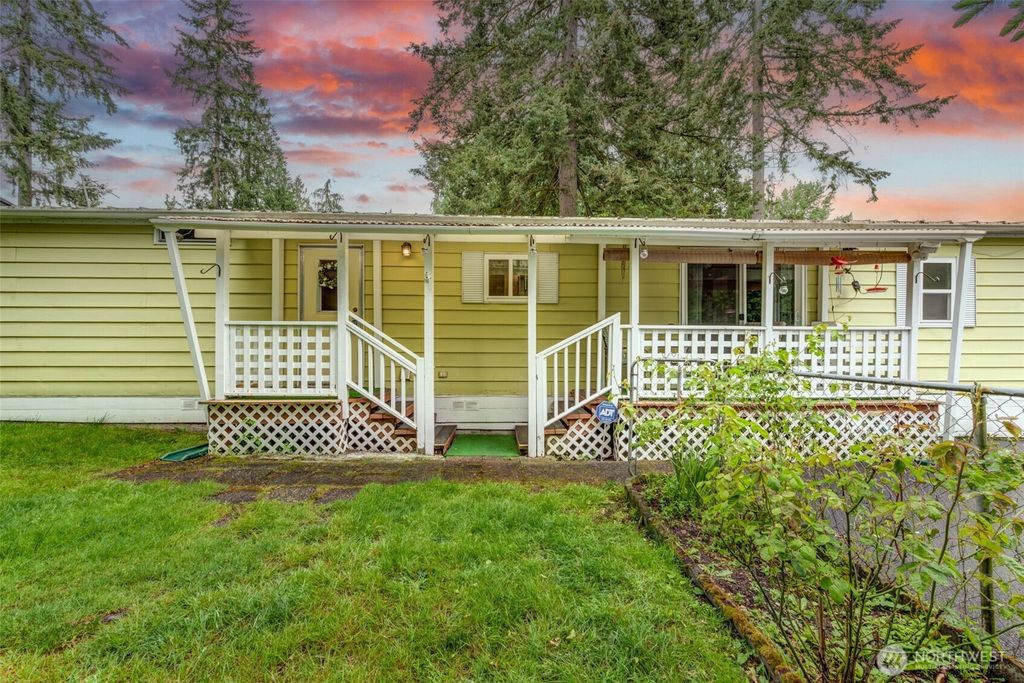 Photo of 10122 228th Place SE, Woodinville, WA 98077 (MLS # 2375005)