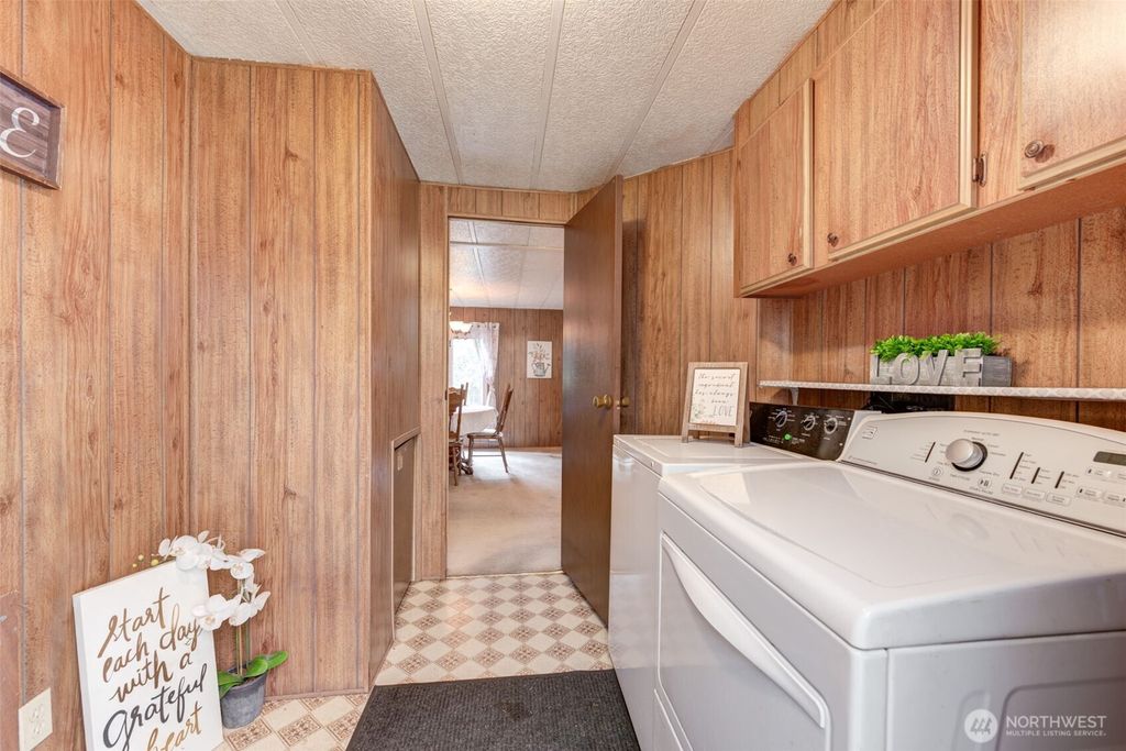 Photo of 10122 228th Place SE, Woodinville, WA 98077 (MLS # 2375005)
